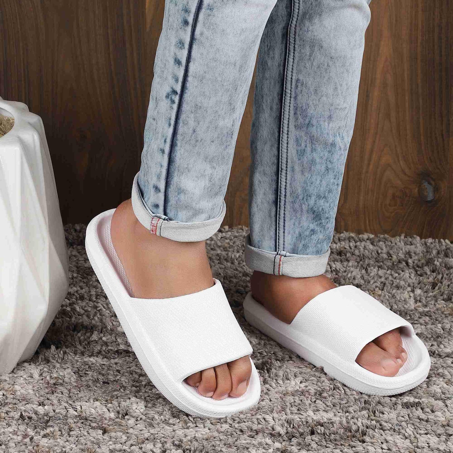 Monex Stylist White Slider For Men